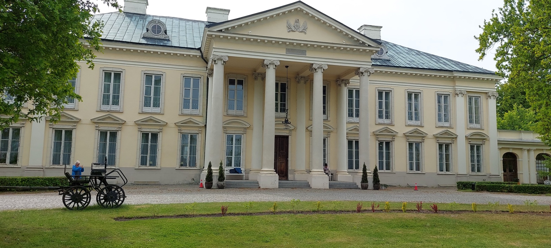 Pałac w Walewicach