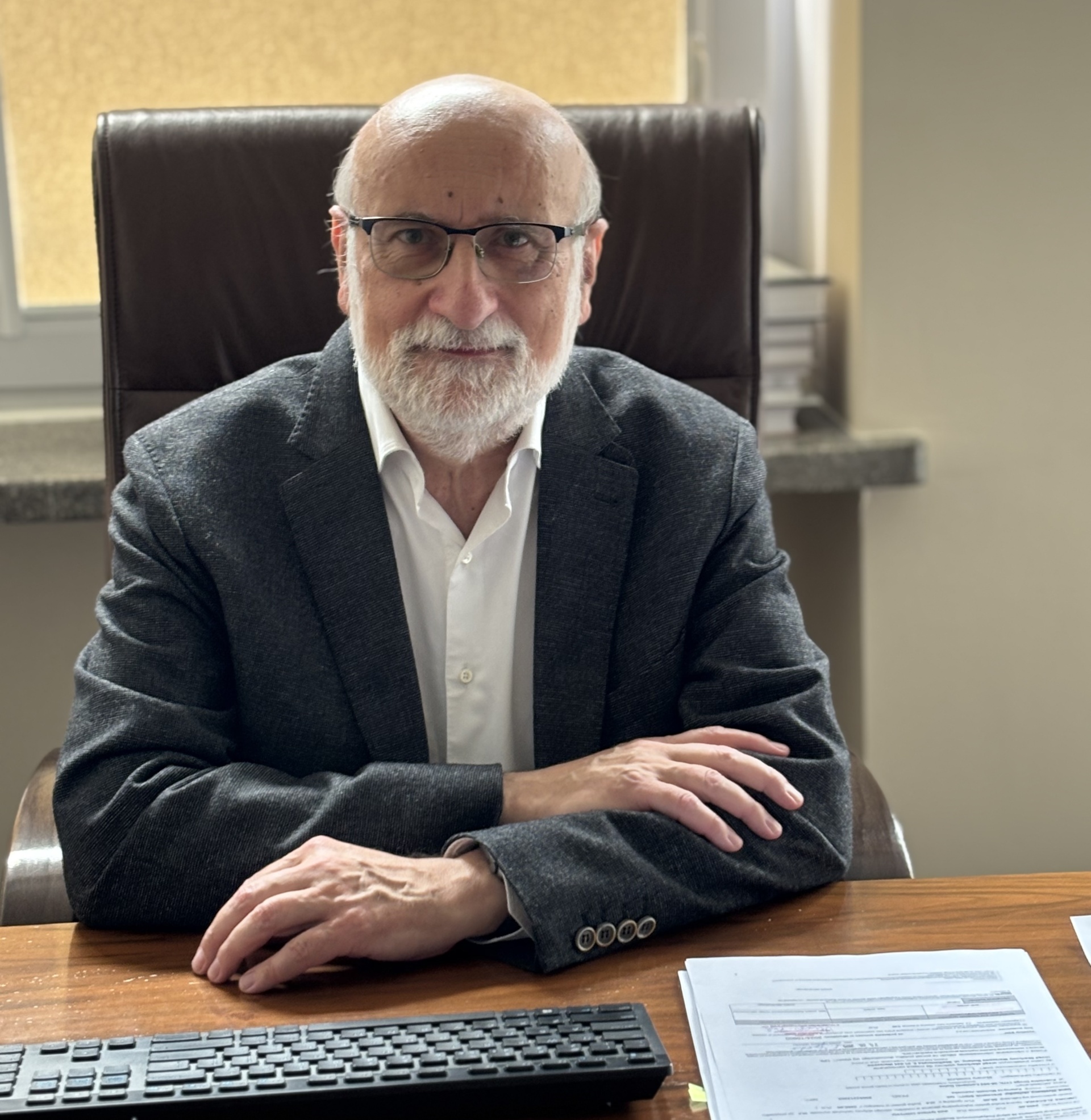 prof. Piotr Błędowski