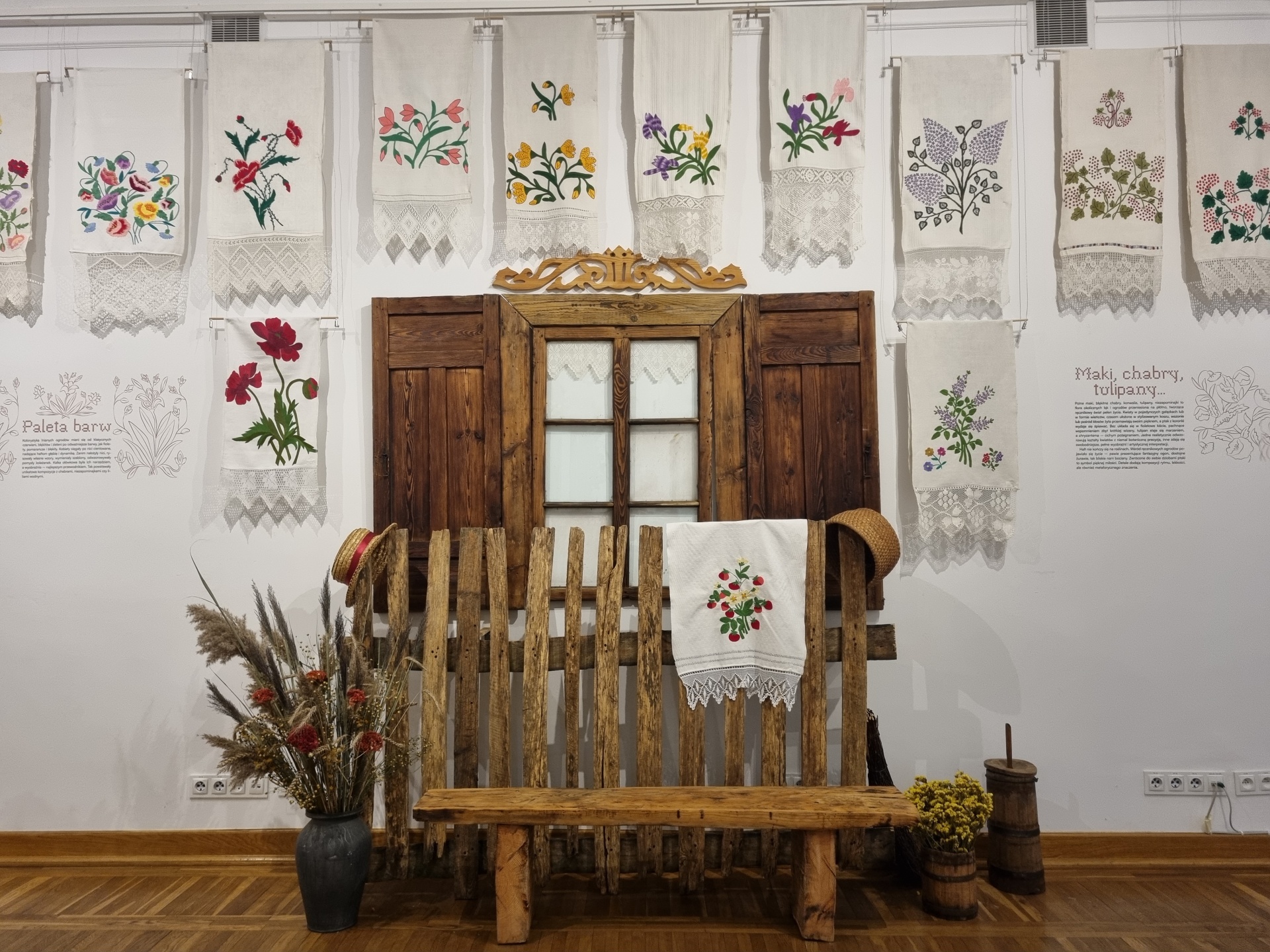 Wystawa ,,Ręcznikowe ogrody'' w Muzeum Obojga Narodów