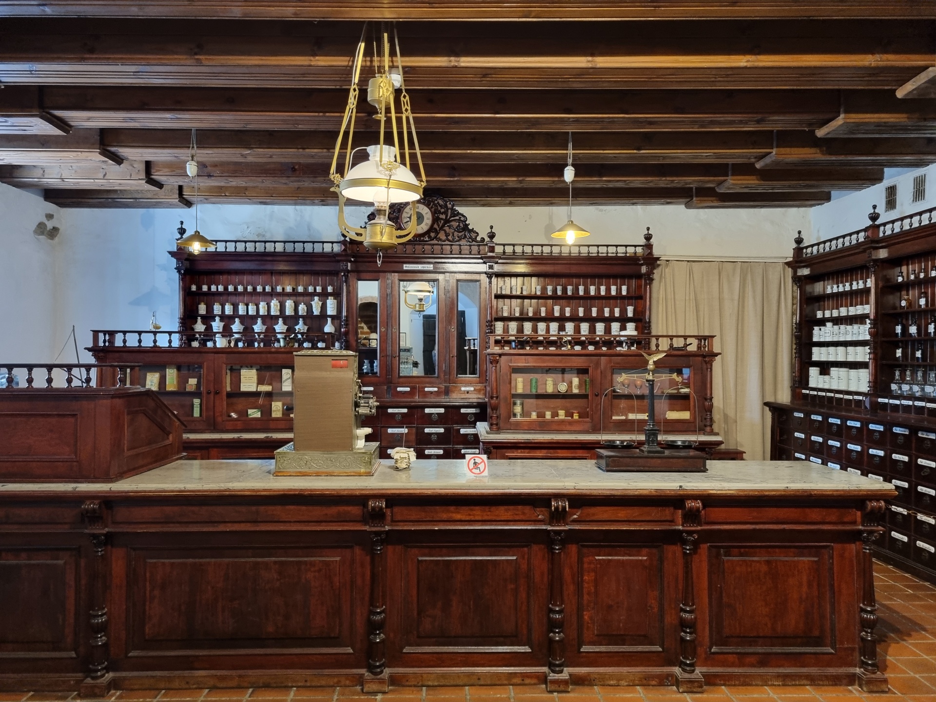 Wnętrze Muzeum Medycyny i Farmacji w Kownie